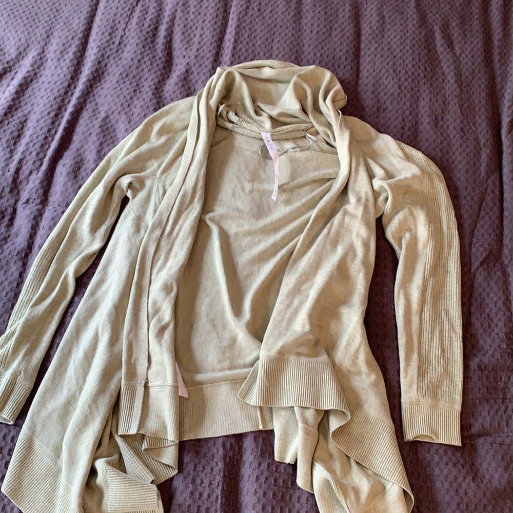 NWT Lululemon Cashlu knit wrap